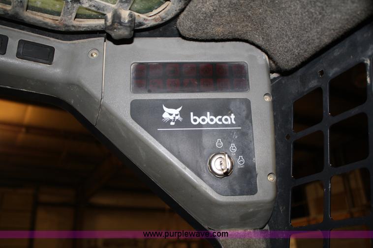 image for item 4773 2000 Bobcat 773 skid steer loader