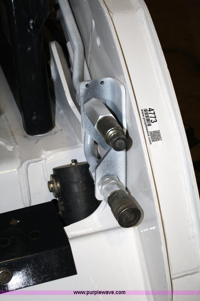 image for item 4773 2000 Bobcat 773 skid steer loader