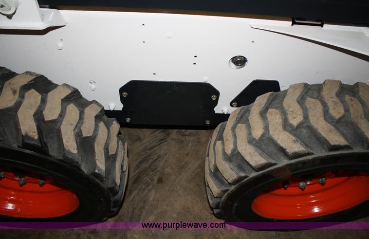 image for item 4773 2000 Bobcat 773 skid steer loader