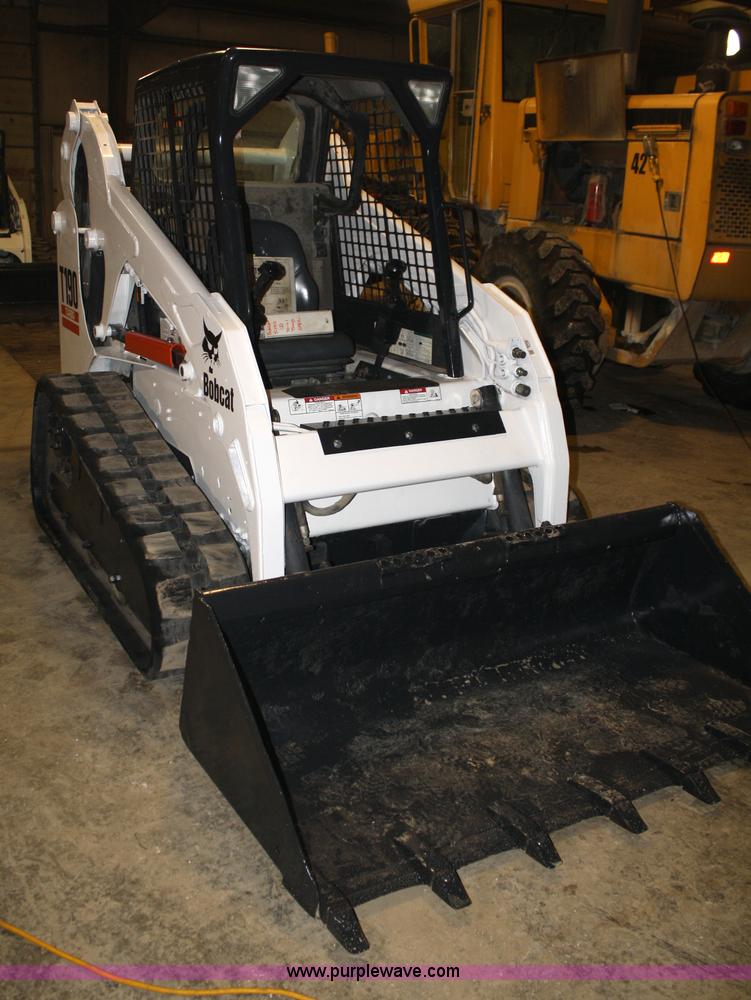 image for item 4774 2004 Bobcat T190 skid steer track loader