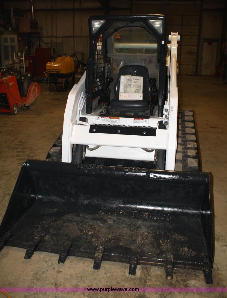 image for item 4774 2004 Bobcat T190 skid steer track loader