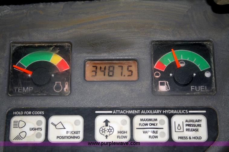 image for item 4774 2004 Bobcat T190 skid steer track loader