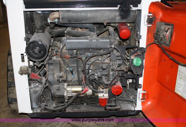 image for item 4774 2004 Bobcat T190 skid steer track loader