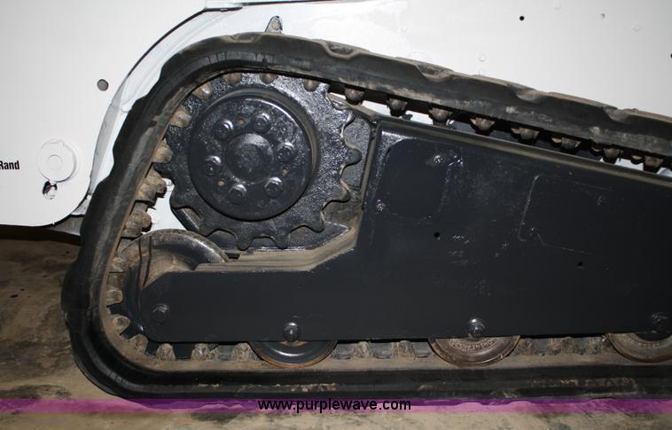 image for item 4774 2004 Bobcat T190 skid steer track loader