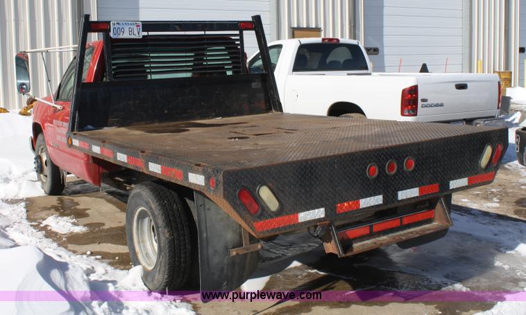 image for item 4797 1998 Chevrolet C3500 pickup truck