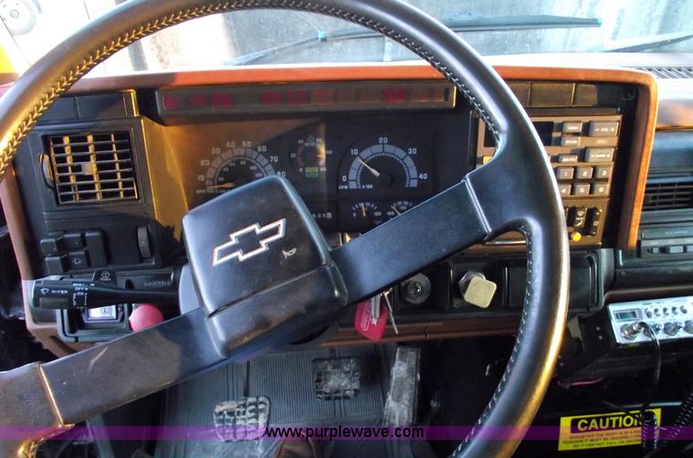 image for item 5375 1990 Chevrolet Kodiak single axle dump truck