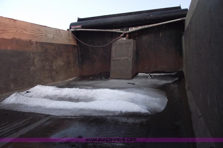 image for item 5375 1990 Chevrolet Kodiak single axle dump truck