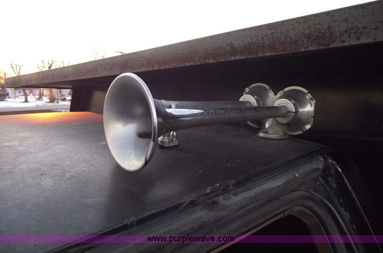 image for item 5375 1990 Chevrolet Kodiak single axle dump truck