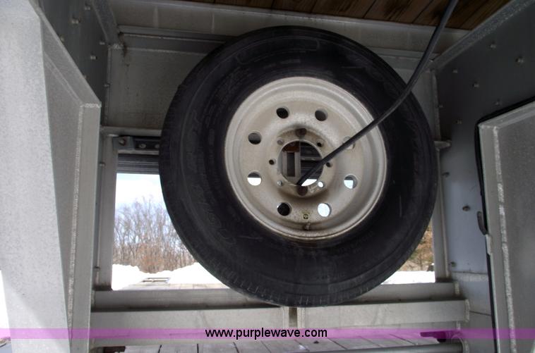 image for item 5387 2006 Featherlite 1585 all aluminum goose neck trailer