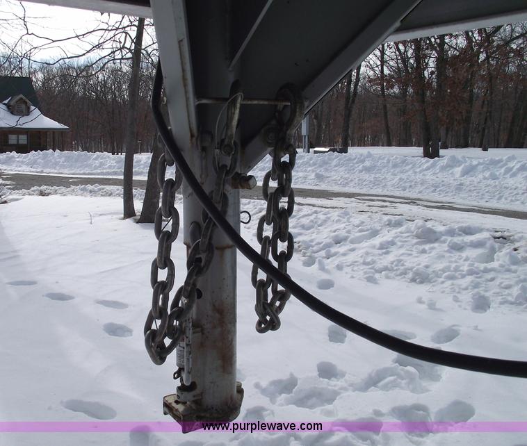 image for item 5387 2006 Featherlite 1585 all aluminum goose neck trailer