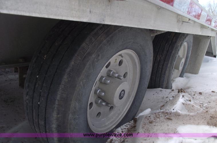 image for item 5387 2006 Featherlite 1585 all aluminum goose neck trailer