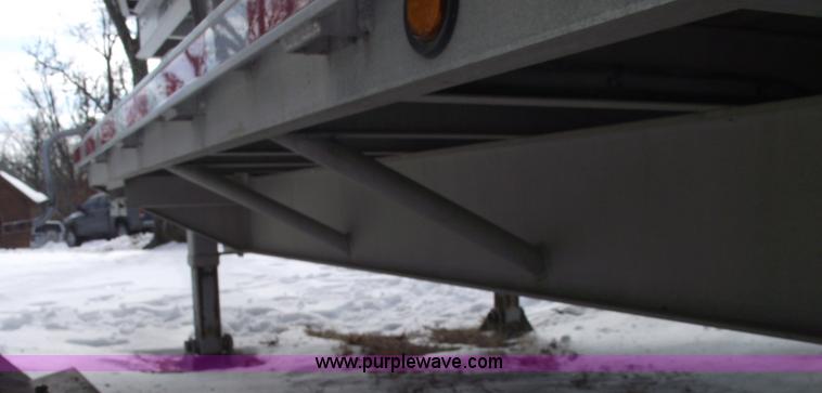 image for item 5387 2006 Featherlite 1585 all aluminum goose neck trailer