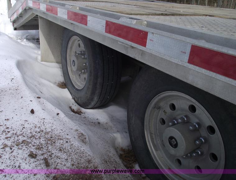 image for item 5387 2006 Featherlite 1585 all aluminum goose neck trailer