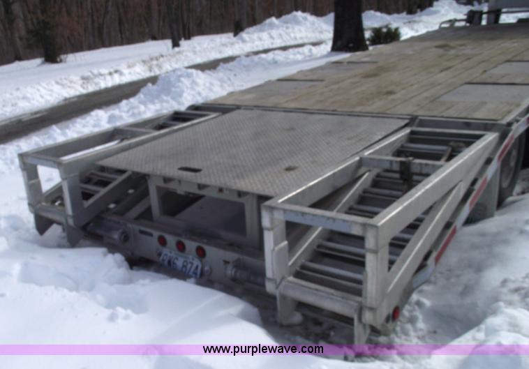 image for item 5387 2006 Featherlite 1585 all aluminum goose neck trailer