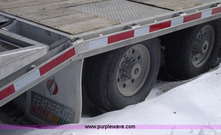 image for item 5387 2006 Featherlite 1585 all aluminum goose neck trailer