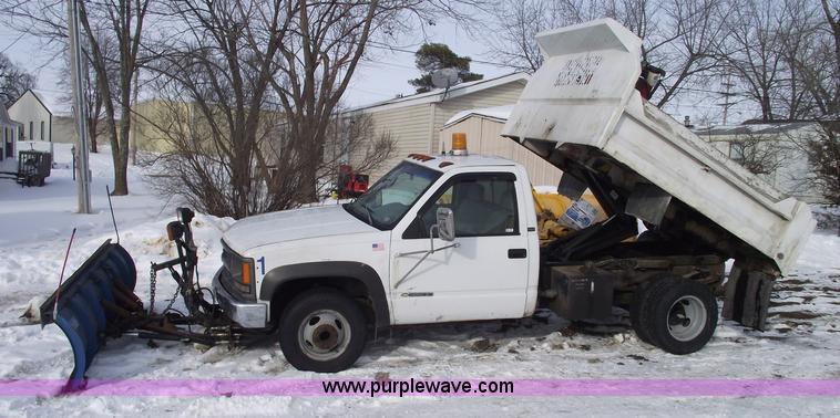 image for item 5420 1995 Chevrolet K3500 Cheyenne dually pickup truck