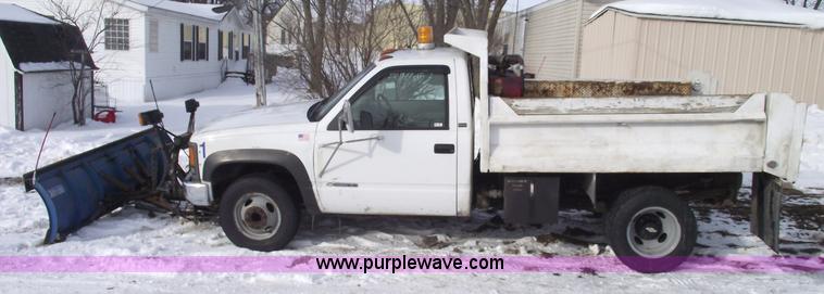 image for item 5420 1995 Chevrolet K3500 Cheyenne dually pickup truck