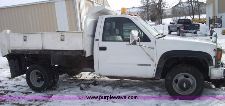 image for item 5420 1995 Chevrolet K3500 Cheyenne dually pickup truck