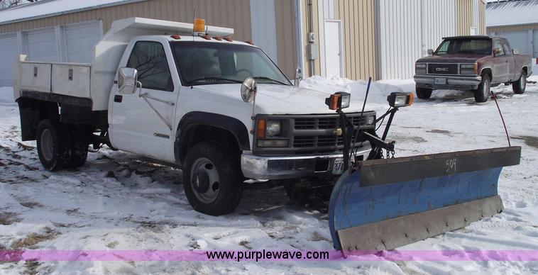 image for item 5420 1995 Chevrolet K3500 Cheyenne dually pickup truck