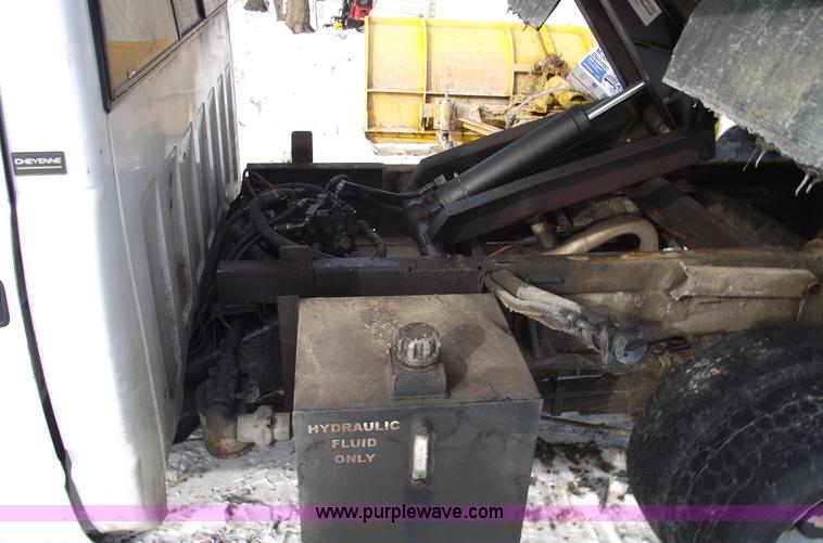 image for item 5420 1995 Chevrolet K3500 Cheyenne dually pickup truck