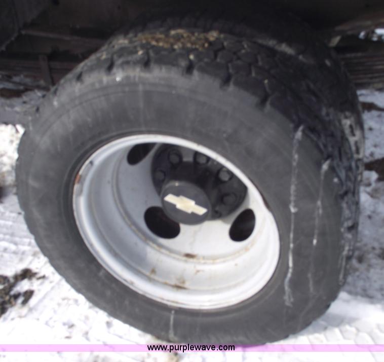 image for item 5420 1995 Chevrolet K3500 Cheyenne dually pickup truck