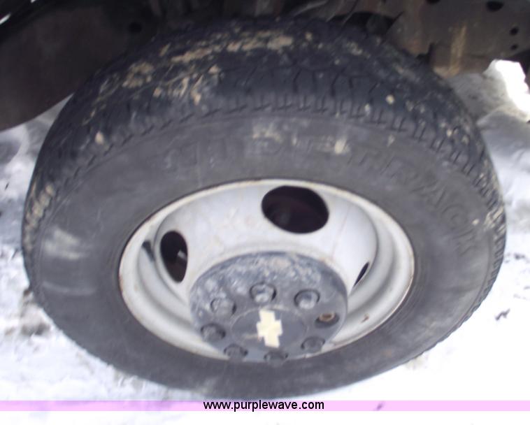 image for item 5420 1995 Chevrolet K3500 Cheyenne dually pickup truck