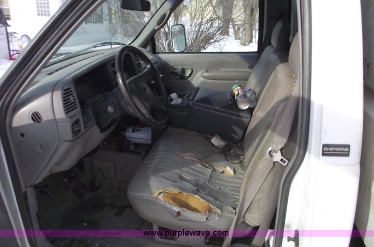 image for item 5420 1995 Chevrolet K3500 Cheyenne dually pickup truck