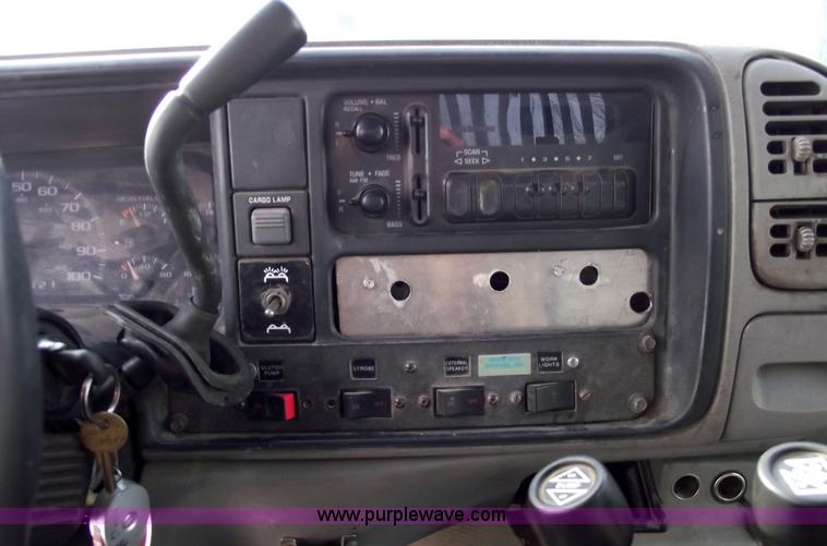 image for item 5420 1995 Chevrolet K3500 Cheyenne dually pickup truck