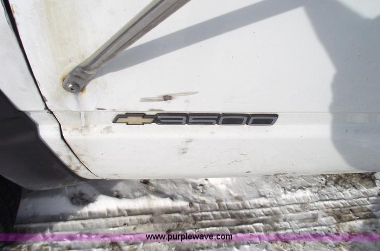 image for item 5420 1995 Chevrolet K3500 Cheyenne dually pickup truck