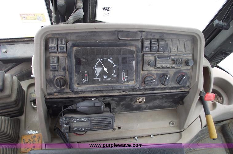 image for item 5531 1996 JCB 214 Series II extend-a-hoe