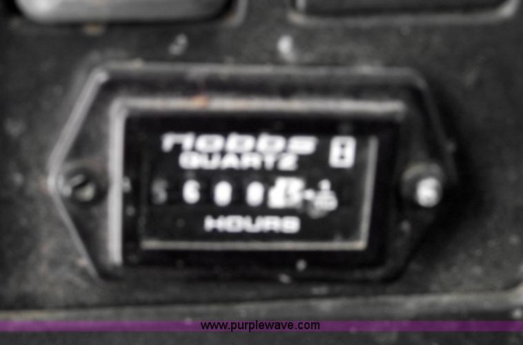 image for item 5532 2005 GMC C5500 flatbed truck