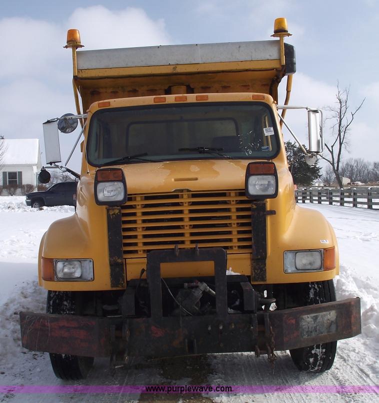 image for item 5534 1998 International 4900 dump truck