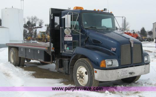 image for item 5550 1997 Kenworth T300 flatbed truck