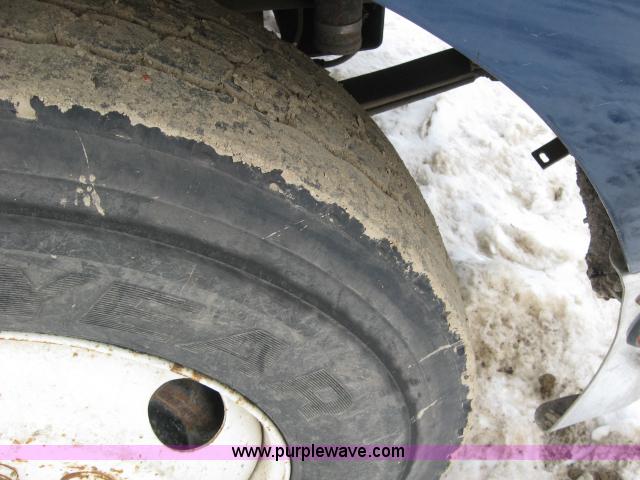 image for item 5550 1997 Kenworth T300 flatbed truck