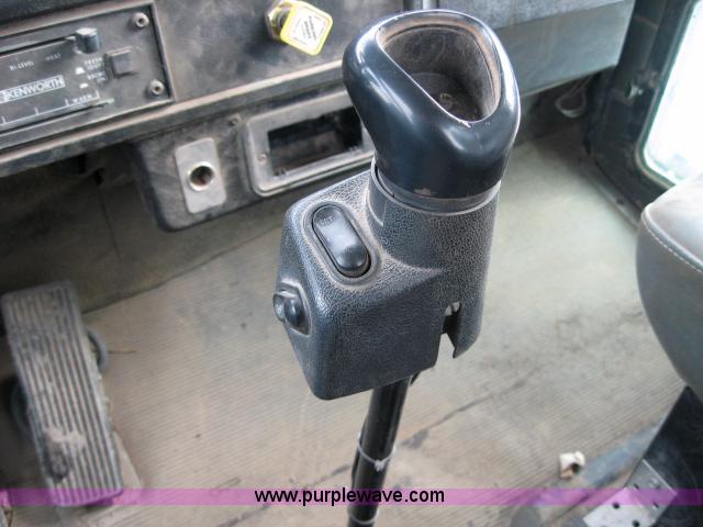 image for item 5550 1997 Kenworth T300 flatbed truck