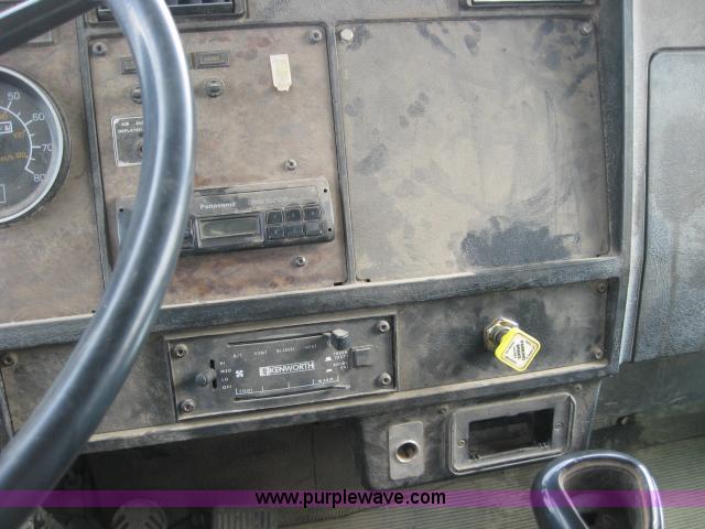 image for item 5550 1997 Kenworth T300 flatbed truck