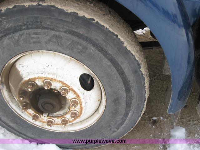 image for item 5550 1997 Kenworth T300 flatbed truck