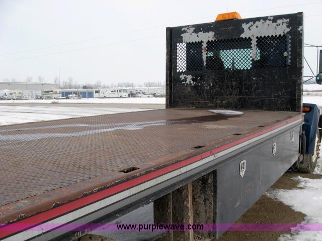 image for item 5550 1997 Kenworth T300 flatbed truck