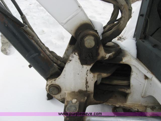 image for item 5572 2001 Bobcat 341 mini excavator