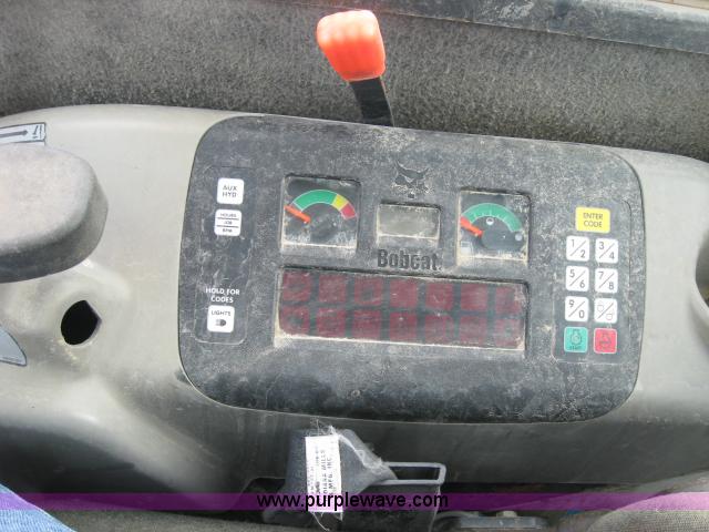 image for item 5572 2001 Bobcat 341 mini excavator