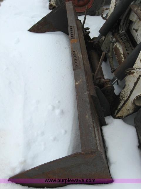 image for item 5573 2003 Bobcat T300 compact track loader