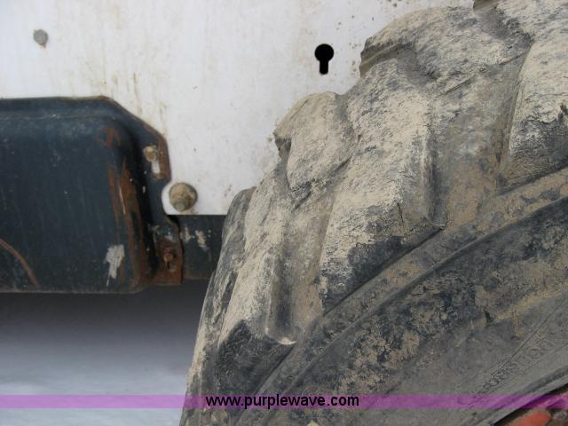 image for item 5574 2004 Bobcat S250 turbo high flow skid steer loader