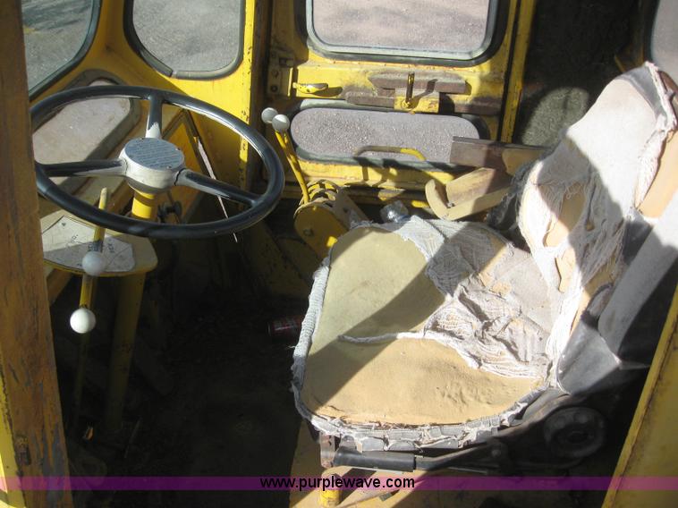 image for item 6500 1976 Clark Michigan 55B wheel loader