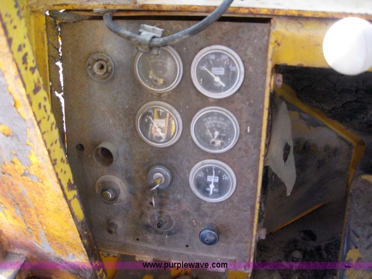 image for item 6500 1976 Clark Michigan 55B wheel loader