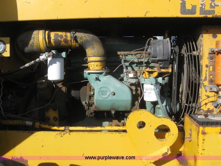 image for item 6500 1976 Clark Michigan 55B wheel loader