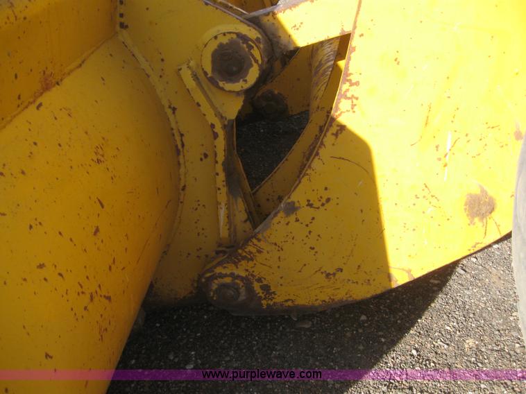image for item 6500 1976 Clark Michigan 55B wheel loader