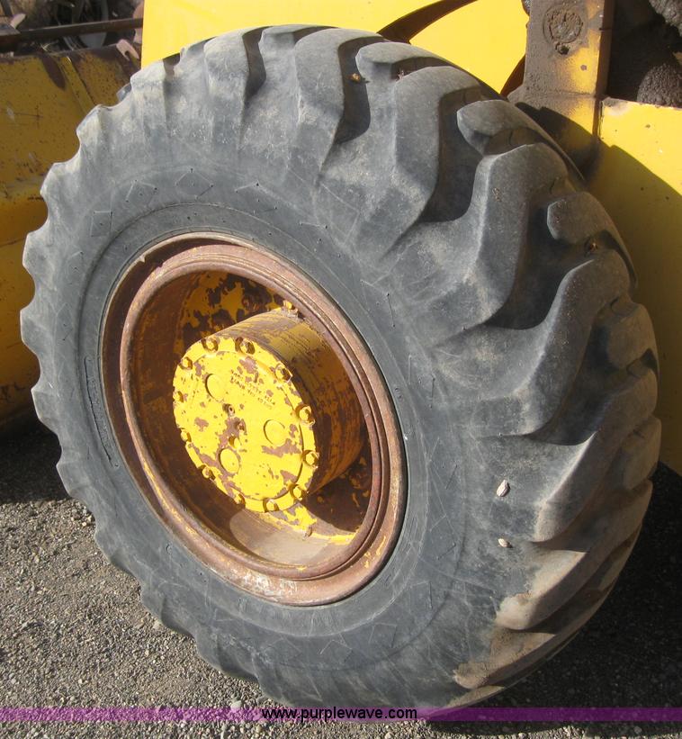 image for item 6500 1976 Clark Michigan 55B wheel loader