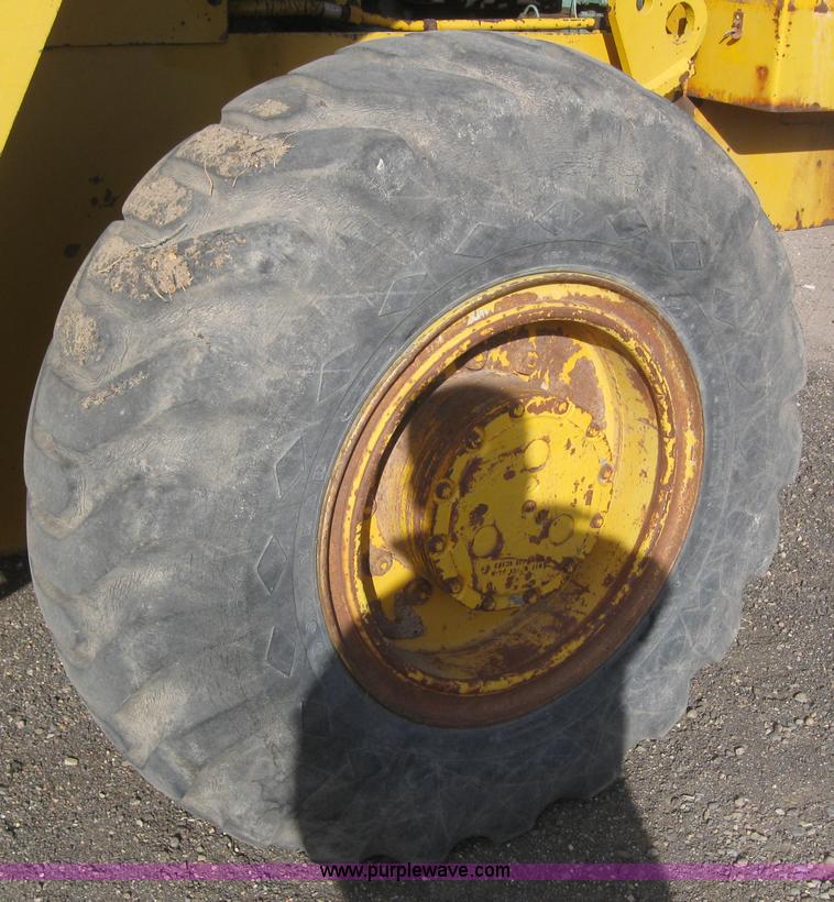 image for item 6500 1976 Clark Michigan 55B wheel loader
