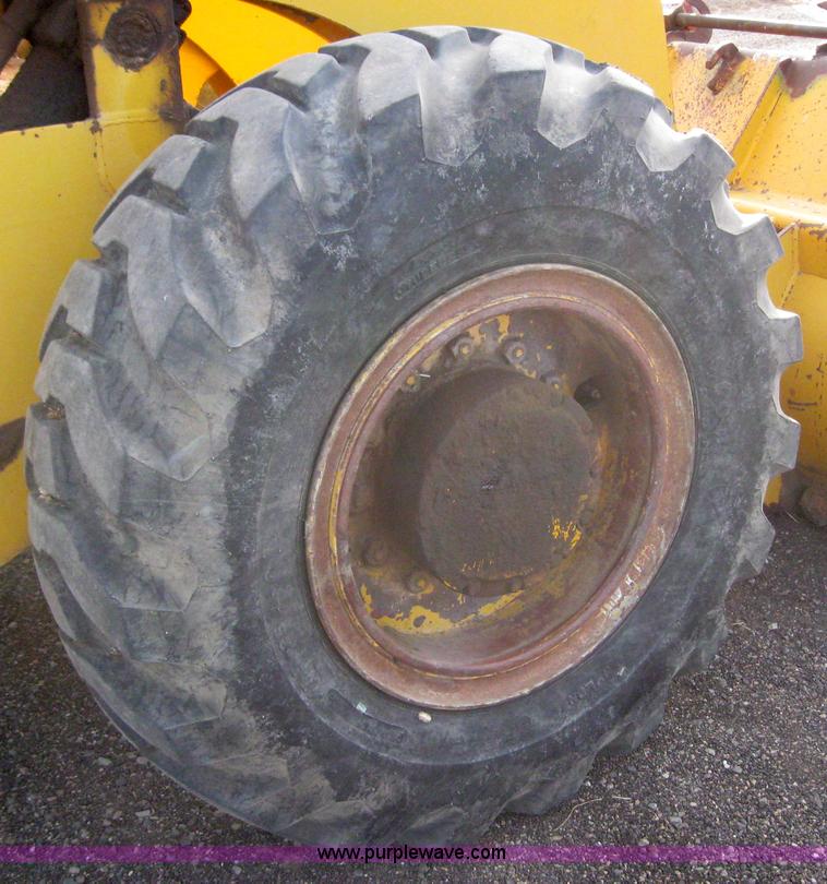image for item 6500 1976 Clark Michigan 55B wheel loader