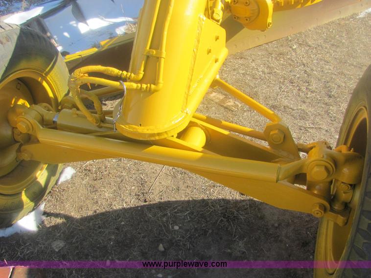 image for item 6835 Allis Chalmers D motor grader